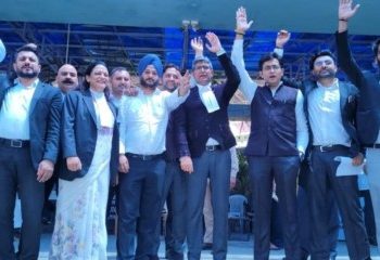 কাঠুয়া সন্ত্রাসী হামলা : পাকিস্তান মদদপুষ্ট সন্ত্রাসবাদের বিরুদ্ধে প্রতিবাদ করলেন জম্মুর হিন্দু ও শিখ আইনজীবীরা