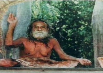 রহস্যময় সিদ্ধ পুরুষ দেবরাহা বাবা, খেচরী মূদ্রায় সিদ্ধ এই যোগীর বয়স আজও অজানা, পার্থিব বস্তুর উপর নিয়ন্ত্রণ ছিল এই মহান যোগীর