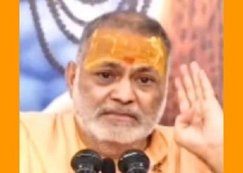 ভারতকে ‘হিন্দুরাষ্ট্রে’ রূপান্তরিত করার জন্য প্রতিটি হিন্দু নারীকে ৪ পুত্র সন্তান জন্ম দেওয়ার আহ্বান জানিয়েছেন হিন্দু ধর্মগুরু