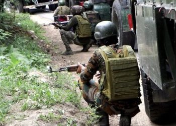 কাঠুয়ায় সেনার গাড়িতে সন্ত্রাসীদের হামলায় ৪ সেনা শহিদ