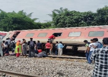 ইউপির গোন্ডায় ট্রেন দুর্ঘটনায় মৃত ৪, আহত ডজন খানেক