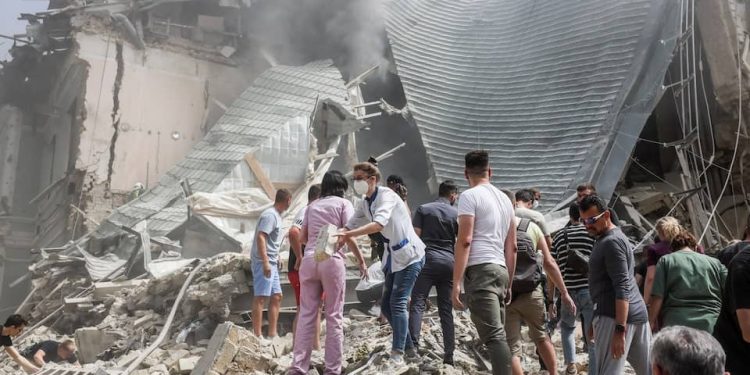 ইউক্রেনে রাশিয়ার ক্ষেপণাস্ত্র হামলায় ৩৬ জন নিহত