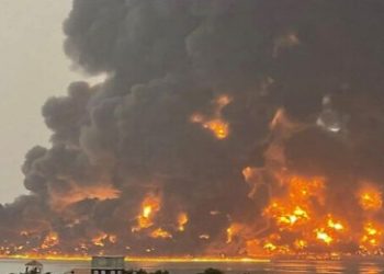 ইয়েমেনের হুথি নিয়ন্ত্রিত বন্দরে ইসরায়েলি হামলা,বহু হতাহত, জড়িত থাকার বিষয়টি অস্বীকার করেছে সৌদি আরব