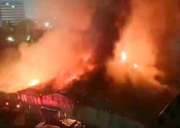 কলকাতার নাগেরবাজারের গেঞ্জি কারখানায় ভয়াবহ আগুন