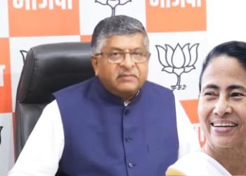 ‘মমতা ব্যানার্জি, আপনি কি ভারতের একতাকে ভাঙতে চান ?’ প্রশ্ন রবিশঙ্কর প্রসাদের, ‘বিচ্ছিন্নতাবাদীদের মত কথা : প্রতিক্রিয়া দিলিপ ঘোষের