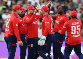 এক ঝাঁক নতুনদের নিয়ে দল ঘোষণা করল ইংল্যান্ড