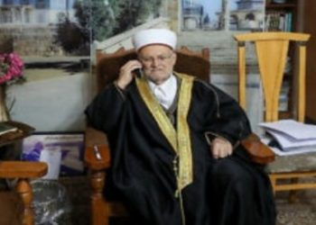 আল-আকসা মসজিদের ইমামকে সন্ত্রাসবাদে উসকানি দেওয়ার অভিযোগে গ্রেফতার করেছে ইসরায়েল