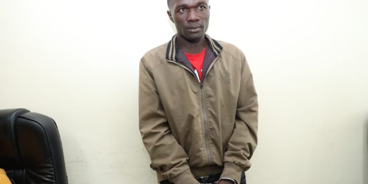 ৪২ নারীকে কুপিয়ে হত্যাকারী ‘কেনিয়ার কসাই’কে জেল থেকে পালাতে সাহায্য করেছে পুলিশ সদস্যরা