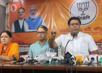 ‘নবান্ন অভিযানে’ ‘পুলিশের বর্বরচিত আক্রমণের’ প্রতিবাদে বুধবার ১২ ঘন্টার বাংলা বন্ধ ঘোষণা করলো বিজেপি