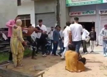 হরিয়ানায় গোরুর মাংস খাওয়ার অভিযোগে পশ্চিমবঙ্গের এক শ্রমিককে পিটিয়ে হত্যা