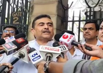 তৃণমূলের ‘মালিক’ বা পার্থ চ্যাটার্জির অনুমতি না নিয়ে বুদ্ধদেব ভট্টাচার্যের সঙ্গে কথা বলার ‘অপরাধে’ শাস্তি পেতে হয়েছিল বলে জানালেন শুভেন্দু অধিকারী