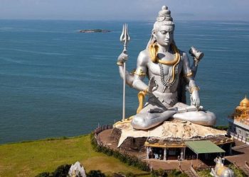 ভারতের হিন্দুদের ধর্মনিরপেক্ষ করার কৃত্রিম ব্যবস্থা হিন্দুদের ধর্মান্ধ হিন্দুতে পরিণত করেছে !