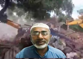 হিন্দু কিশোরীকে ধর্ষণে অভিযুক্ত এসপি নেতা মঈদ খানের বেকারি বুলডোজার দিয়ে গুঁড়িয়ে দিল পুলিশ, ভাঙা হবে বাড়িও, অযোধ্যা নাবালিকা ধর্ষণ মামলার মুখ খুললেন অখিলেশ যাদব