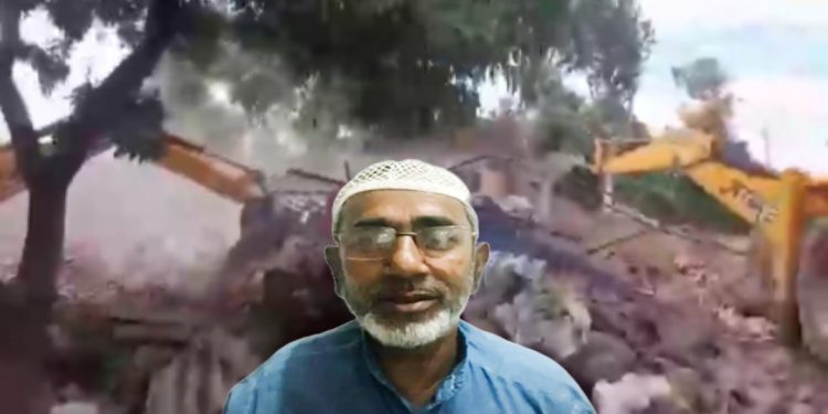 হিন্দু কিশোরীকে ধর্ষণে অভিযুক্ত এসপি নেতা মঈদ খানের বেকারি বুলডোজার দিয়ে গুঁড়িয়ে দিল পুলিশ, ভাঙা হবে বাড়িও, অযোধ্যা নাবালিকা ধর্ষণ মামলার মুখ খুললেন অখিলেশ যাদব