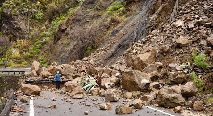 উত্তরাখণ্ডে মেঘভাঙা বৃষ্টিতে একই পরিবারের ৩ সদস্যসহ ৬ জনের মৃত্যু, আহত প্রচুর মানুষ