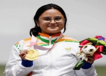 প্যারিস প্যারালিম্পিক্সে এয়ার রাইফেলে ভারতকে সোনা এনে দিলেন অবনী লখরা, একই ইভেন্টে ব্রোঞ্জ জিতেছেন মোনা আগরওয়াল