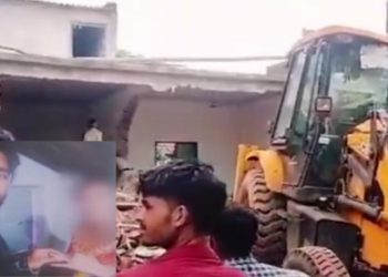 হিন্দু মহিলাকে ধর্ষণে অভিযুক্তের বাড়ি বুলডোজার দিয়ে গুঁড়িয়ে দিল মধ্যপ্রদেশ সরকার