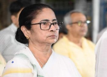 বাংলাদেশের মত ক্ষমতার পরিবর্তনের আশঙ্কা খোদ মমতার ! বললেন : ‘আমার ক্ষমতার মায়া নেই’
