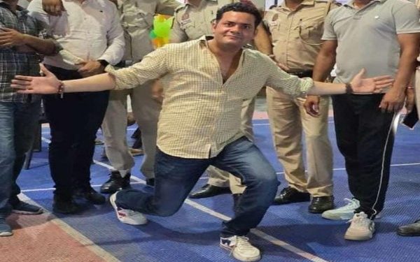 সহকর্মীর ফেয়ারওয়েল পার্টিতে নাচার সময় হৃদরোগে দিল্লি পুলিশের কনস্টেবলের মৃত্যু