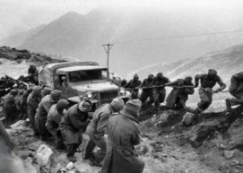 ১৯৬৭ সালে ভারতের বীর সেনারা ৩০০ চীনা সেনাকে হত্যা করেছিল, অথচ সেনার এই সাফল্যকে কংগ্রেস প্রকাশ্যে আসতে দেয়নি , কি কারনে জানুন….