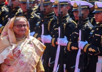 প্রাণ বাঁচাতে ভারতে এলেন  শেখ হাসিনা, সেনা অভ্যুত্থান বাংলাদেশে, শঙ্কটে হিন্দুদের জীবন