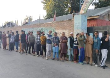 এক দশক পর জম্মু-কাশ্মীরে আজ প্রথম দফার নির্বাচনে ভোট দান শুরু