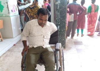 নিজের দলের কর্মীদের হাতেই বেদম মার খেলেন মঙ্গলকোটে তৃণমূল কর্মী