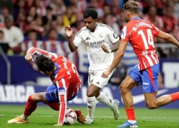 মাদ্রিদ ডার্বিতে রিয়াল অ্যাটলেটিকো ম্যাচে দর্শকদের তাণ্ডবে