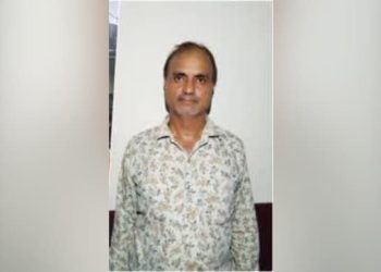 স্কুলের হোয়াটসঅ্যাপ গ্রুপে গণেশ চতুর্থীর অভিনন্দন বার্তা ২ বার মুছে দিয়েছিলেন অধ্যক্ষ শফি মোহাম্মদ আনসারি, বিক্ষোভের পরে গ্রেফতার