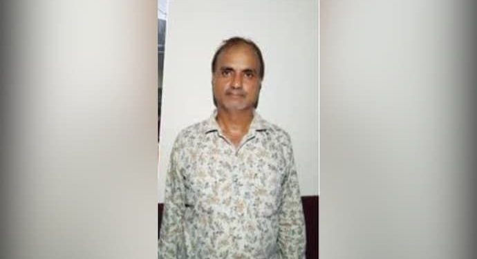 স্কুলের হোয়াটসঅ্যাপ গ্রুপে গণেশ চতুর্থীর অভিনন্দন বার্তা ২ বার মুছে দিয়েছিলেন অধ্যক্ষ শফি মোহাম্মদ আনসারি, বিক্ষোভের পরে গ্রেফতার