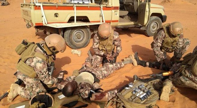 মালিতে কুখ্যাত সন্ত্রাসবাদী সংগঠন আল-কায়েদা-সংশ্লিষ্ট জঙ্গিদের হামলায় অন্তত ৭০ জন নিহত