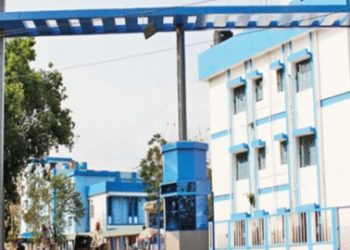 তৃণমূলের চাপে ‘থ্রেট কালচার’-এ যুক্ত ৫ পড়ুয়ার বহিষ্কারের সিদ্ধান্ত স্থগিত করল উত্তরবঙ্গ মেডিক্যাল