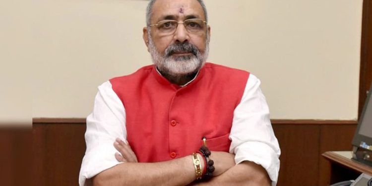 গিরিরাজ সিংয়ের উপর মুসলিম যুবকের হামলা, অল্পের জন্য রক্ষা পেলেন কেন্দ্রীয় মন্ত্রী