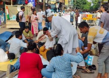 সিপি বিনীত গোয়েলের পদত্যাগের দাবিতে রাতভর ধর্ণায় জুনিয়র চিকিৎসকরা