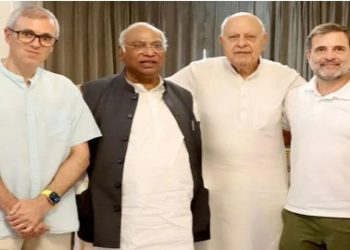 জম্মু ও কাশ্মীর : সরকারে যেই আসুক না কেন, আসল ‘ক্ষমতা’ থাকবে রাজ্যপালের হাতে