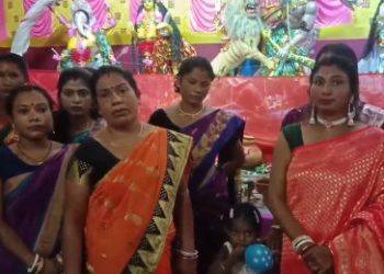 বাংলাদেশ নয়, খাস পশ্চিমবঙ্গের ফালাকাটায় উলু শঙ্খ ধ্বনি ও ঢাক বাজানোয় আপত্তি, নিষেধ না শুনলে প্রতিমা ভাঙচুর করার হুমকি দেওয়ার অভিযোগ, বিজেপি এলে হুমকিবাজদের উল্টো টাঙিয়ে সোজা করার হুঁশিয়ারি দিলেন শুভেন্দু