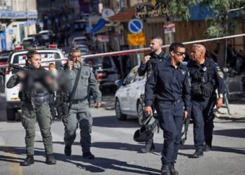 সন্ত্রাসীদের ‘অন স্পট’ খতম করতে নাগরিকদের হাতে আরও অস্ত্র তুলে দিচ্ছে ইসরায়েল