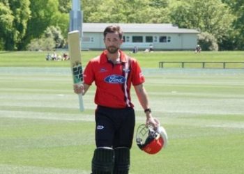 ২৭ চার ও ৭ ছক্কায় দ্রুততম ডাবল সেঞ্চুরির বিশ্বরেকর্ড