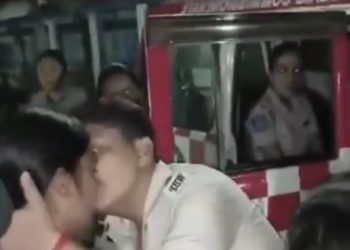 শিলিগুড়ি : মদ্যপ অবস্থায় মহিলাকে চুম্বন ও কিশোর-কিশোরীকে মারধরের অভিযোগে সাসপেন্ড মহিলা পুলিশ কর্মী