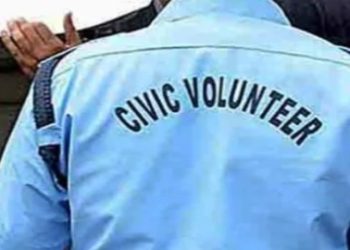 খাস কলকাতার থানার ভিতরে মহিলা সিভিক ভলান্টিয়ারকে শ্লীলতাহানির অভিযোগ সাব ইনস্পেক্টরের বিরুদ্ধে