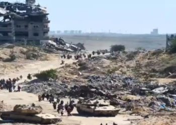 নেতানিয়াহুর বাসভবনে হামলার পর গাজায় ধ্বংসযজ্ঞ চালিয়েছে ইসরায়েল,শনিবার বিমান হামলায় নিহত ৫০ জন, ২ সপ্তাহে অন্তত ৪০০ জনের মৃত্যু