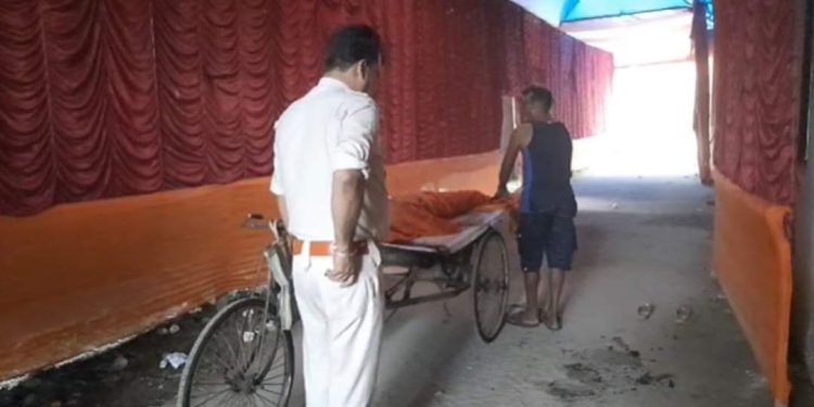 কৃষ্ণনগরে তরুনীকে ধর্ষণের পর খুন ! পরিচয় আড়াল করতে পুড়িয়ে দেওয়া হয়েছে মুখ, স্বৈরাচারী সরকারের পতনের দাবি জানালেন অগ্নিমিত্রা পাল