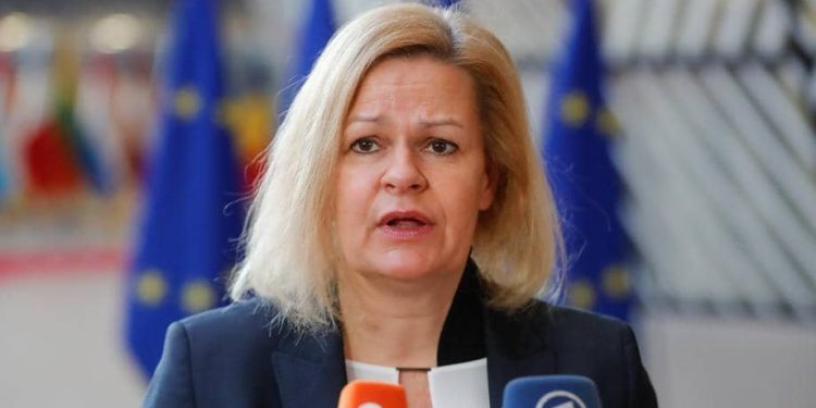 আমরা শীঘ্রই আফগান দুষ্কৃতী আশ্রয়প্রার্থীদের তাড়াব : জার্মান স্বরাষ্ট্রমন্ত্রী