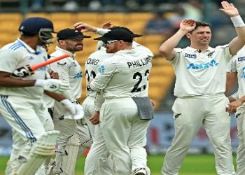 প্রথম টেস্টের দ্বিতীয় দিনের খেলায় নিউজিল্যান্ড ১৩৪ রানে লিড