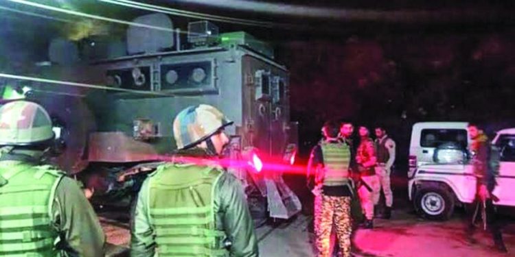 জম্মু-কাশ্মীর : গান্ডারবালে সন্ত্রাসীদের গুলিতে এক চিকিৎসক ও ৬ শ্রমিক নিহত, আহত আরও ৫