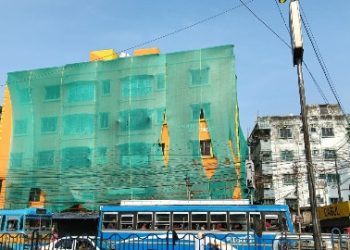 গেরুয়া রঙ মুখ্যমন্ত্রীর ‘চক্ষুশূল’, যাতে নজরে না পড়ে সেজন্য সবুজ আবরণে ভবন ঢেকে দিল পুলিশ : জানালেন শুভেন্দু অধিকারী