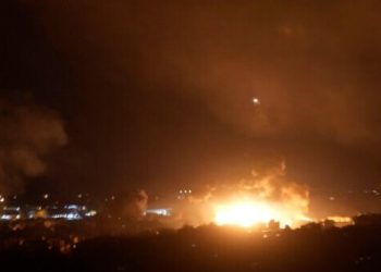 ভূগর্ভস্থ বাঙ্কারে বৈঠক করা হিজবুল্লাহ নেতাদের লক্ষ্য করে ভীষণ হামলা, মার্কিন প্রেসিডেন্ট বলেছেন : ‘আমরা ইসরাইলকে সাহায্য করতে যাচ্ছি’