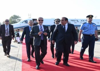 পাকিস্তানের মাটিতে পা রেখেই রোদ চসমা পরে নিলেন এস জয়শঙ্কর, বললেন : ‘শুধু এসসিও বৈঠকের জন্য এসেছি, দ্বিপাক্ষিক কথা হবে না’