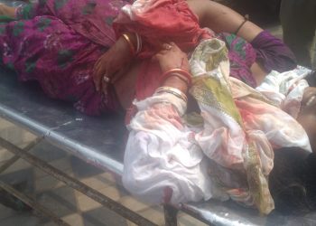 ভাতার : নতুন সংসার গড়তে স্বামী সন্তান ফেলে পালিয়ে এসেছিল বধূ, কিন্তু ক্ষুর দিয়ে জখম করে গহনা ও টাকার ব্যাগ নিয়ে চম্পট দিল প্রেমিক