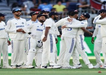 পার্থ টেস্টের প্রথম দিনেই শক্তিশালী অবস্থানে ভারত